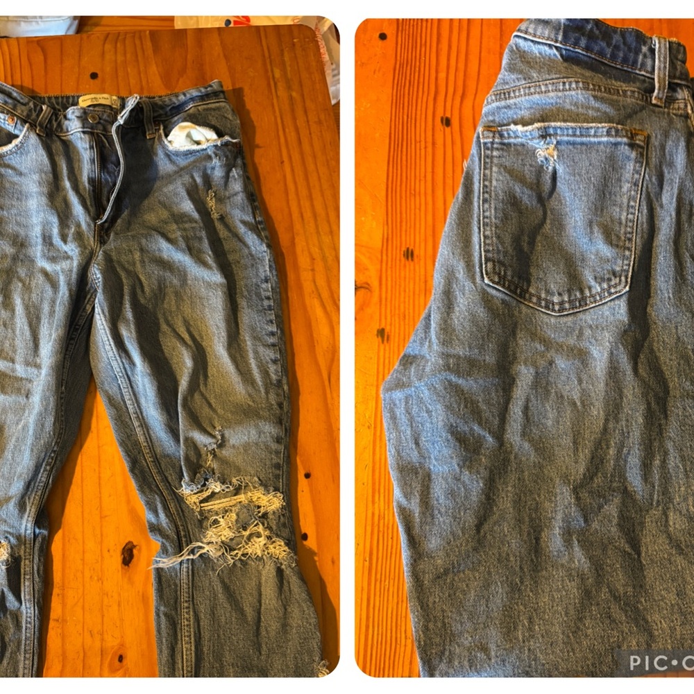 Abercrombie & Fitch Women's Blue Distressed Straight Leg Jeans